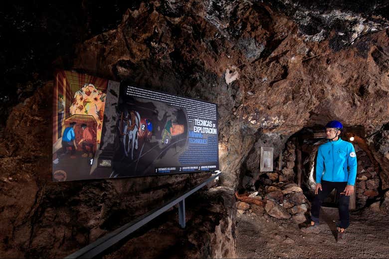 Tour por Oleo Almanzora, Sala Negra, Mina Rica y Geoda de Pulpí