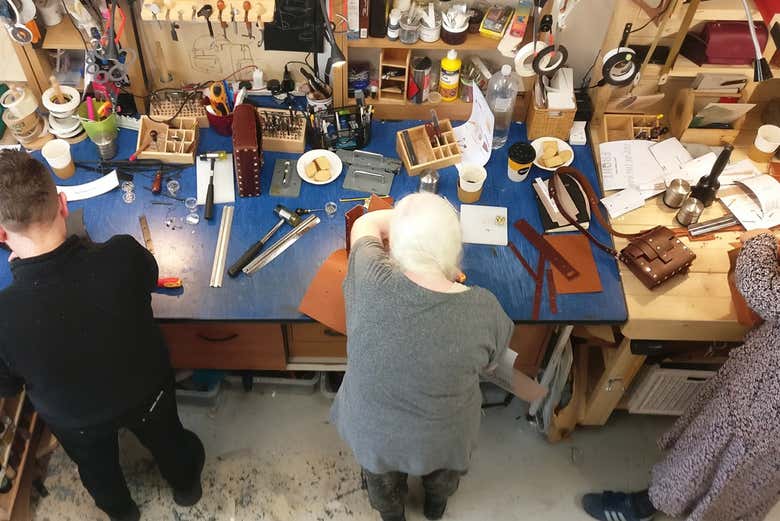 Taller de marroquinería en Chefchaouen