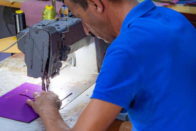 Taller de marroquinería en Chefchaouen