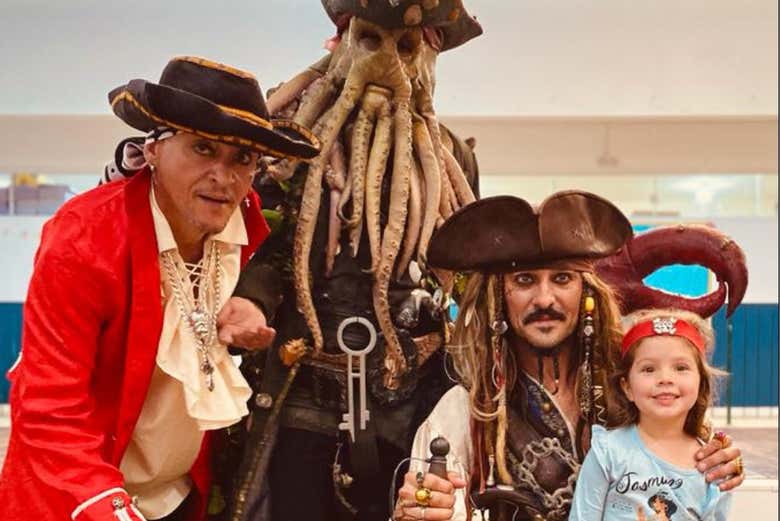 Paseo en barco pirata por Bombinhas