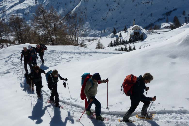 Paseo con raquetas de nieve por los Valles Occitanos