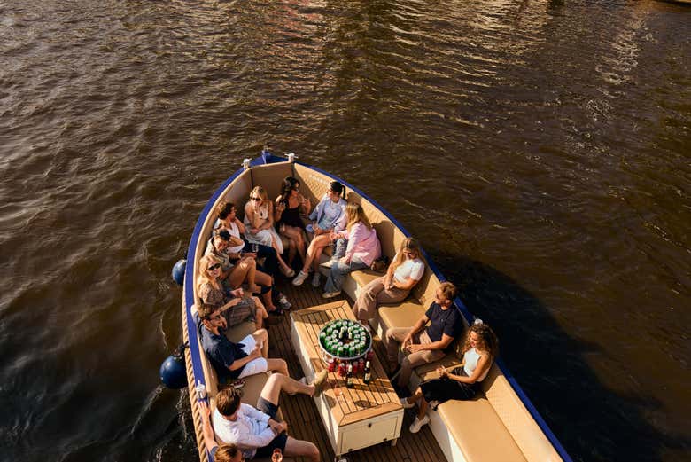 Paseo en barca con guía en español + Bebidas opcionales