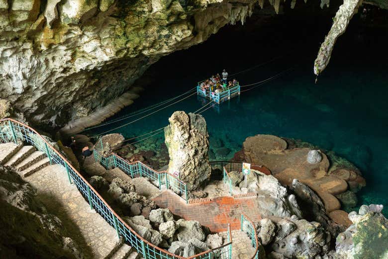 Tour por Los Tres Ojos, la Caleta y la playa de Boca Chica