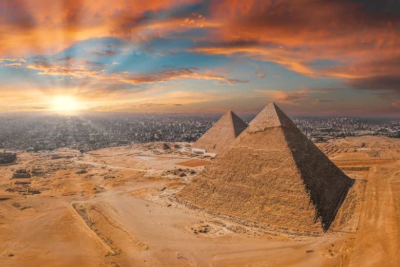 Paseo privado en avioneta por las pirámides de Giza y El Cairo