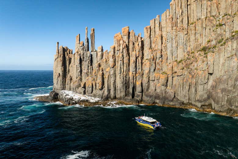 Paseo en barco por Cape Raoul