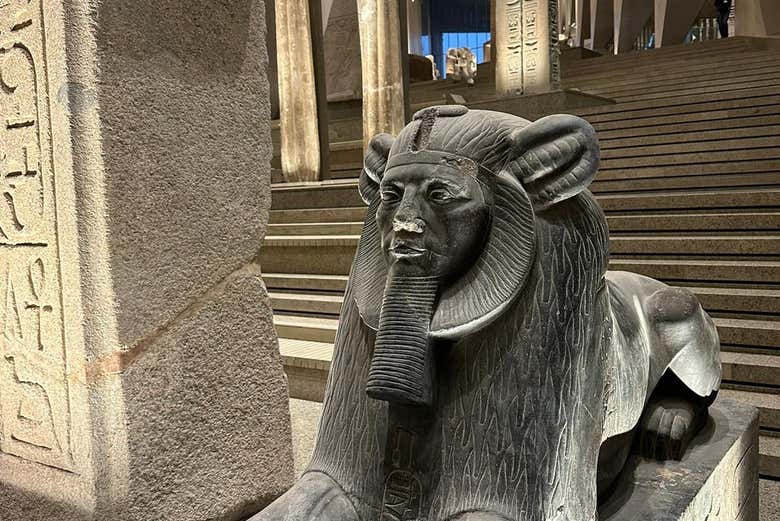 Tour por el Gran Museo Egipcio y las pirámides de Giza con entradas