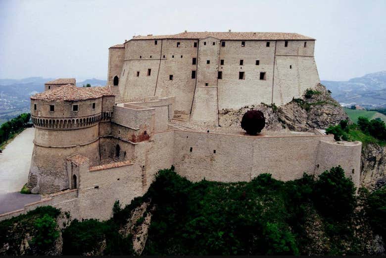 Entrada a la fortaleza de San Leo