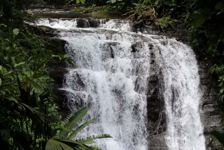 Excursión a las cascadas de Mulguri