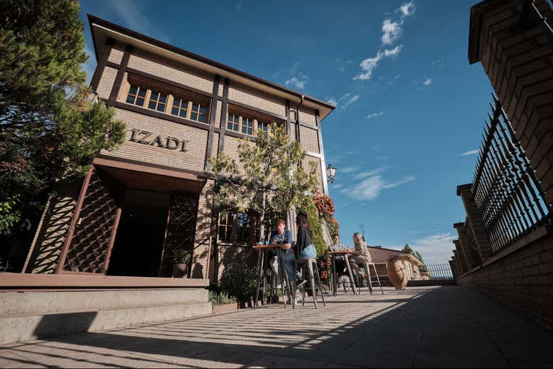 Visita a las bodegas Izadi