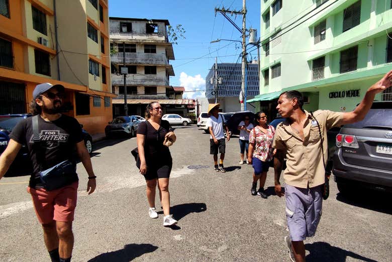 Tour por el barrio de Santa Ana