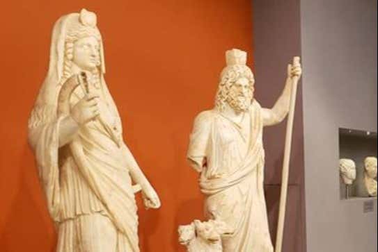 Entrada al Museo Arqueológico de Heraklión