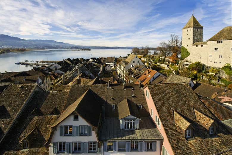 Excursión a Rapperswil y Einsiedeln + Museo Lindt y fábrica de queso