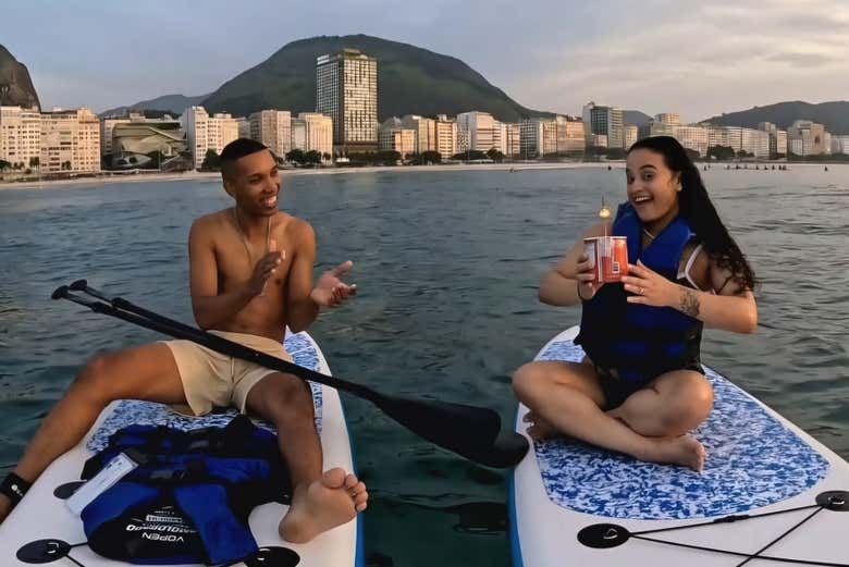Paddle surf en Río de Janeiro al amanecer