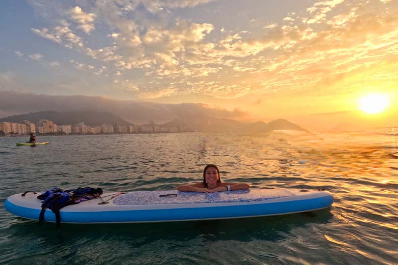 Paddle surf en Río de Janeiro al amanecer