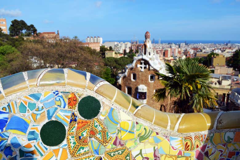Tour de Barcelona al completo en grupo reducido de hasta 16 personas con entradas