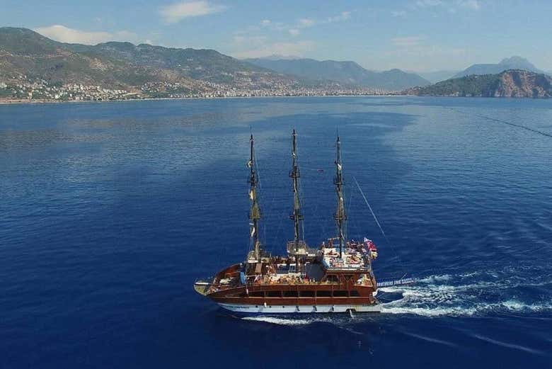 Paseo en catamarán con comida por Alanya