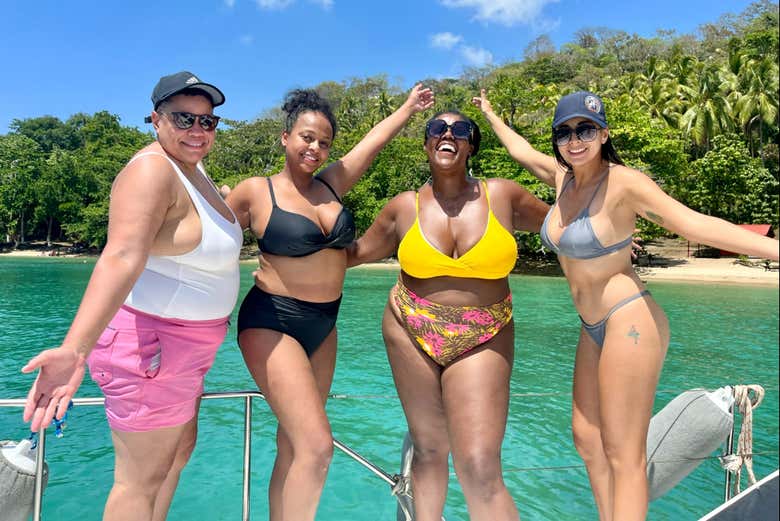 Excursión a Playa Blanca y Venas Azules en catamarán