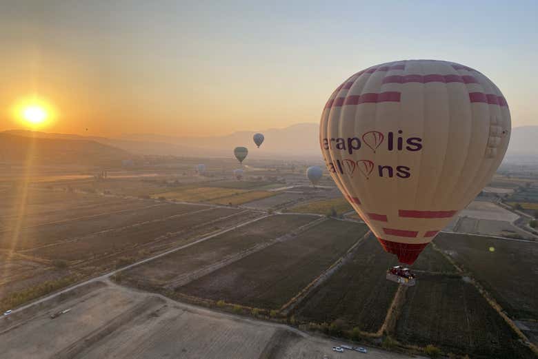 Excursión a Pamukkale y Hierápolis + Paseo en globo