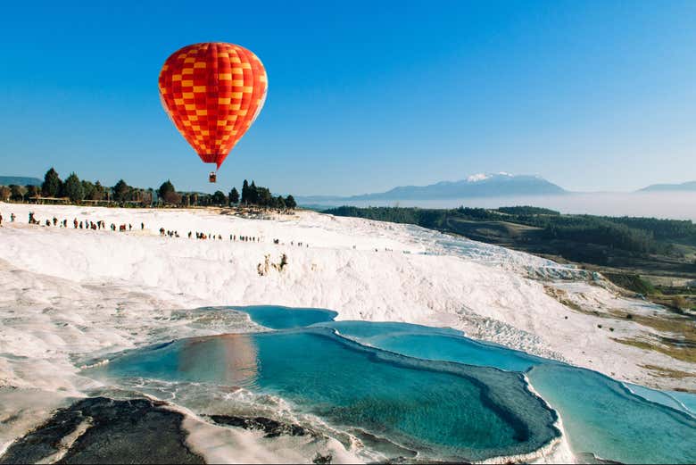 Excursión a Pamukkale y Hierápolis + Paseo en globo