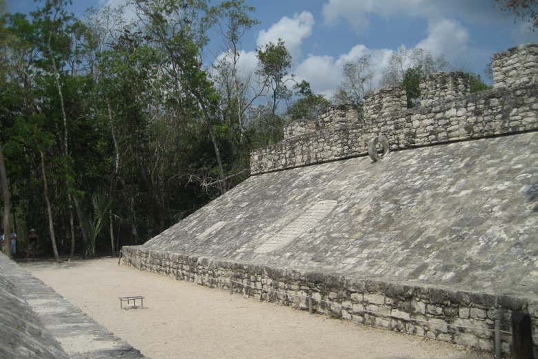 Excursión a Cobá y Punta Laguna