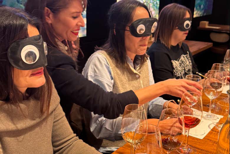 Cata de vinos a ciegas + Comida o cena en la vinoteca Jero Catedral - Galería 2