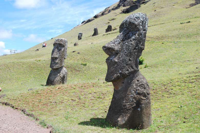 Excursión a Rano Raraku, Ahu Tongariki y Anakena