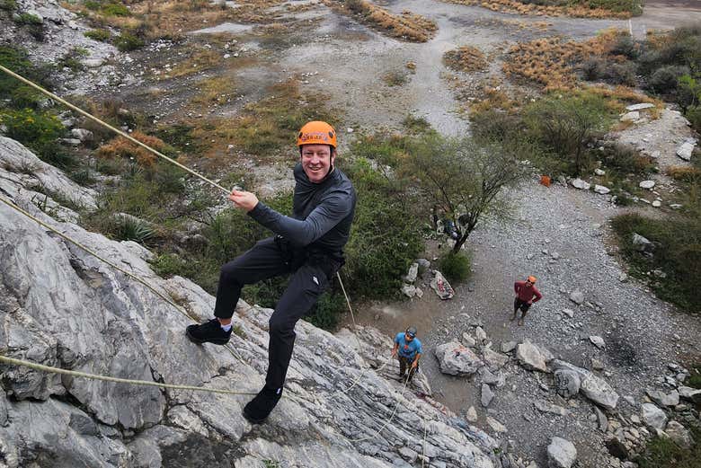 Rápel en el Cerro del Topo Chico - Galería 1