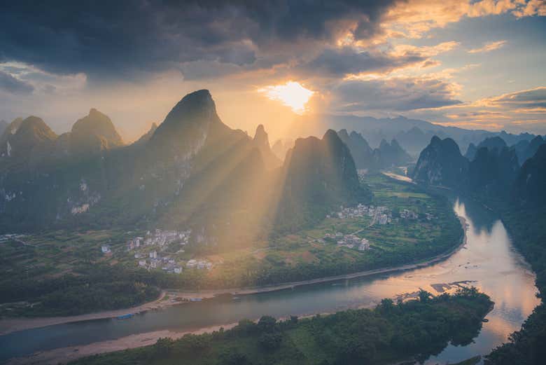 Excursión privada a la montaña Xianggong al amanecer