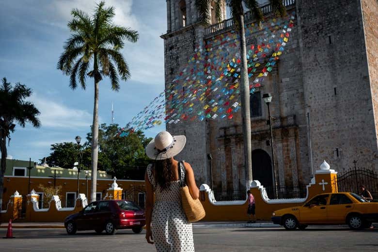 Excursión a Chichén Itzá y el cenote Saamal + Visita a una galería de arte