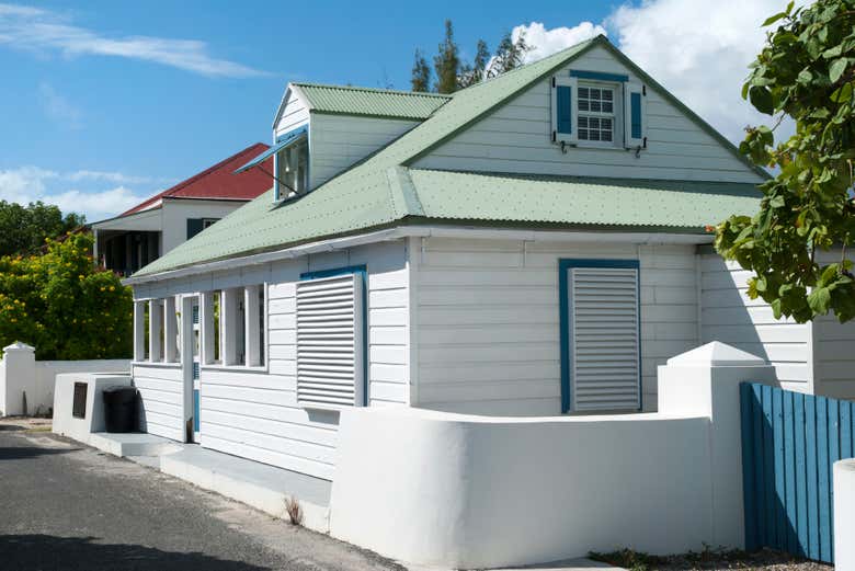 Tour por Cockburn Town y Anuka Beach