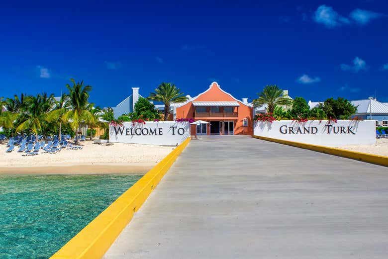 Tour por Cockburn Town y Anuka Beach