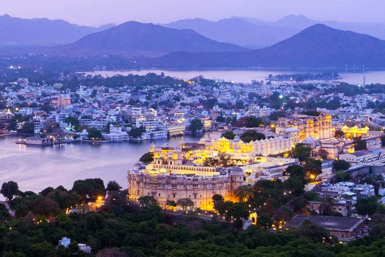 Pub crawl ¡Tour de fiesta por Udaipur!