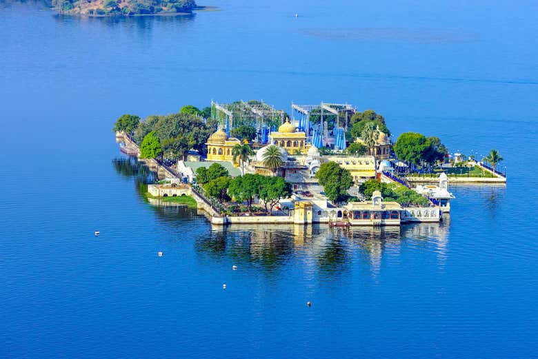Tour por los ghats y paseo en barco por el lago Pichola