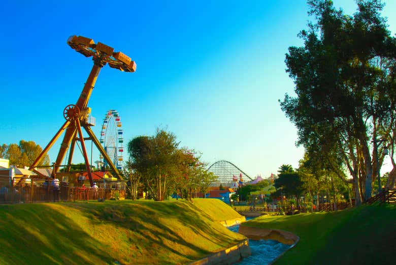 Entrada a Hopi Hari