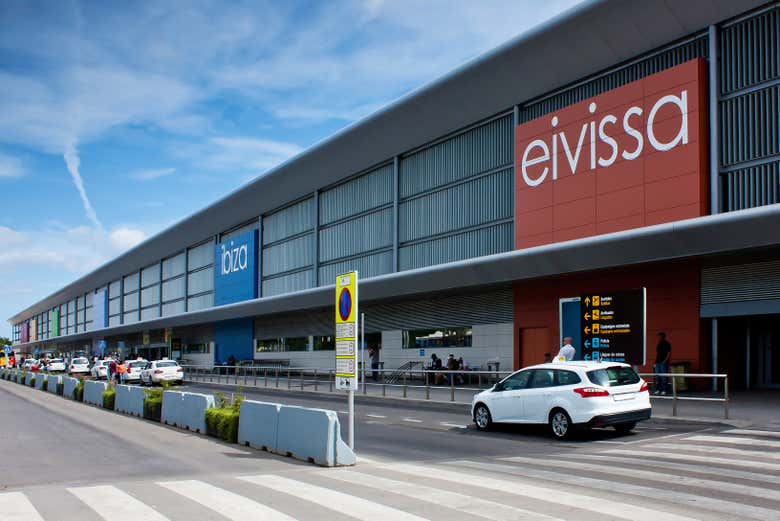 Traslado privado entre el aeropuerto de Ibiza y Formentera