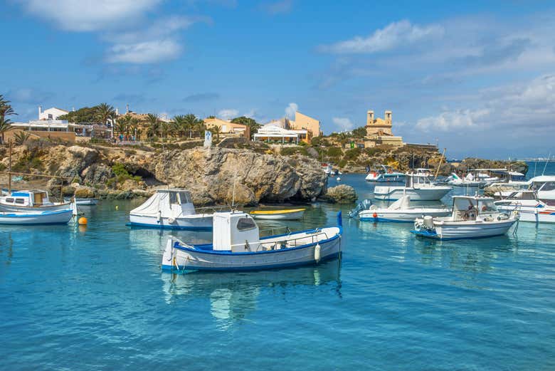 Excursión a Tabarca en barco con visión submarina