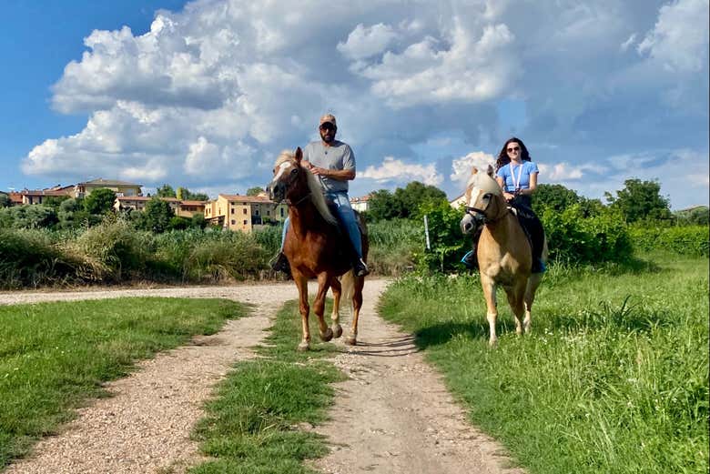Paseo a caballo por Lazise + Cata de vinos