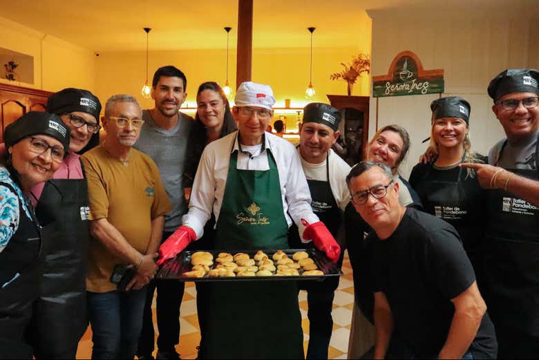Taller de pandebono en Buga