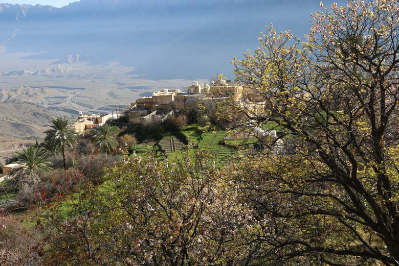 Ruta privada de trekking hasta Wakan + Termas de Nakhal