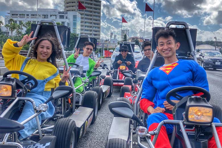 Tour en kart por Naha