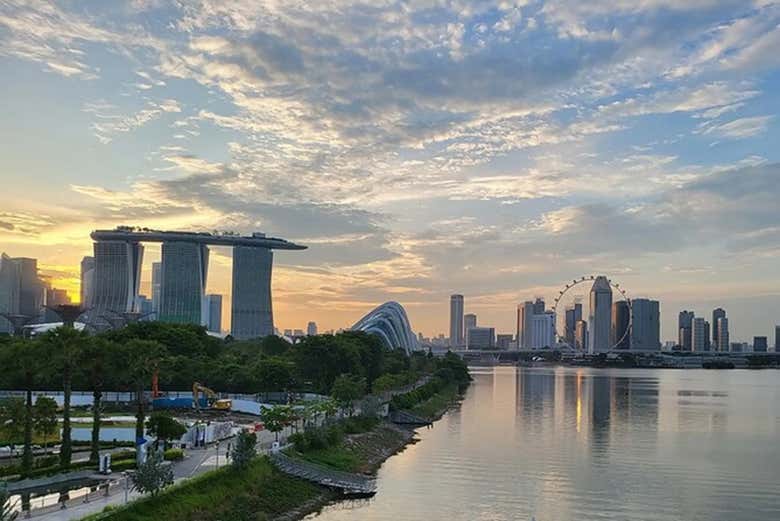 Tour nocturno en autobús descapotable por Singapur