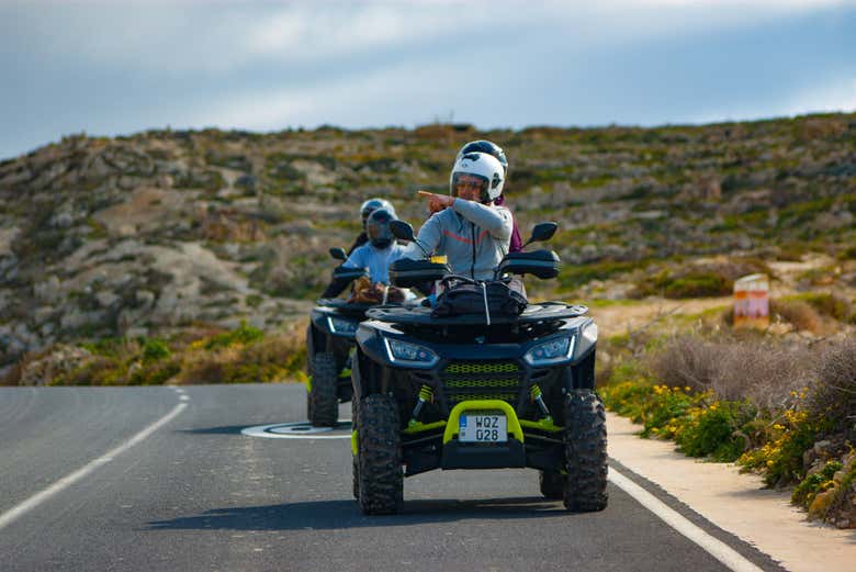 Tour en quad por Gozo + Paseo en barco por Comino