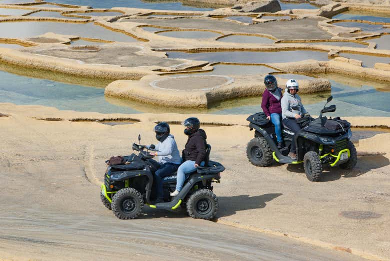 Tour en quad por Gozo + Paseo en barco por Comino