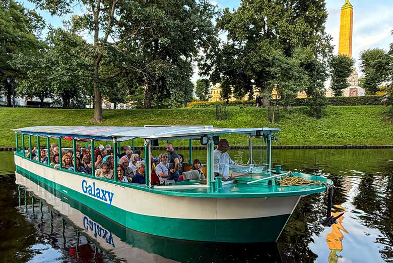 Paseo en barco por Riga