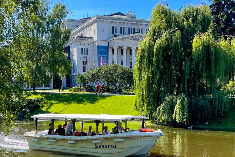 Paseo en barco por Riga