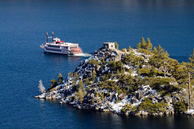 Paseo en barco por el lago Tahoe