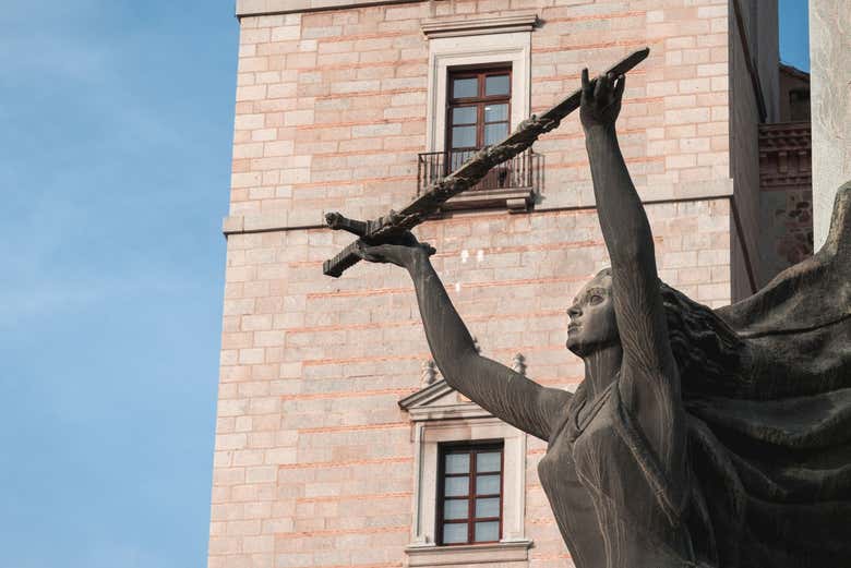 Visita guiada por el Alcázar de Toledo y el Museo del Ejército de España