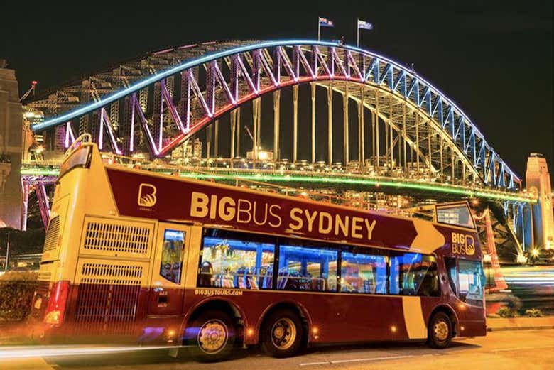 Tour nocturno en autobús descapotable por Sídney