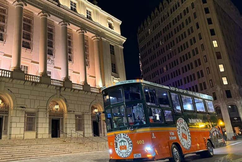 Tour nocturno en trolebús por San Antonio