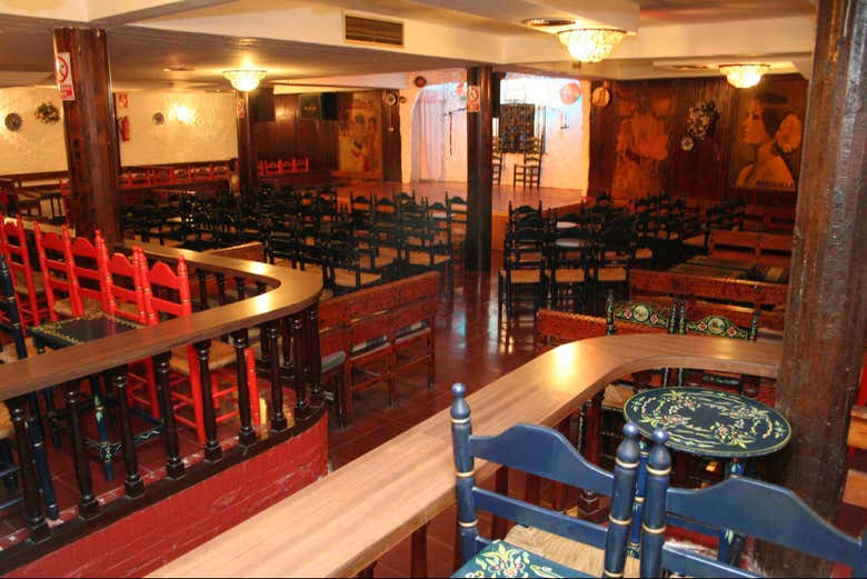 Espectáculo en la Taberna Flamenca Pepe López